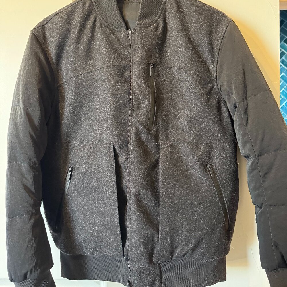 lululemon reversible black puffer jacket (size 6)